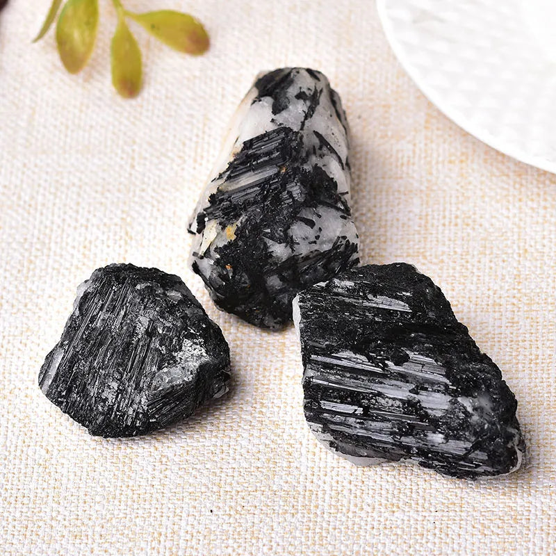 1PC Natural Black Tourmaline Crystal Natural Quartz Raw Crystals Rock Mineral Specimen Energy Healing Stone Home Decoration