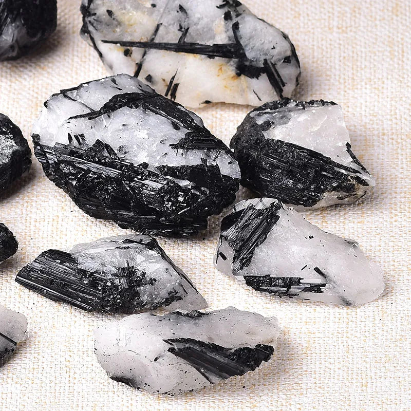 1PC Natural Black Tourmaline Crystal Natural Quartz Raw Crystals Rock Mineral Specimen Energy Healing Stone Home Decoration