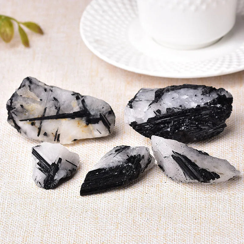 1PC Natural Black Tourmaline Crystal Natural Quartz Raw Crystals Rock Mineral Specimen Energy Healing Stone Home Decoration